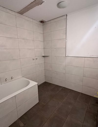 badsanierung-in-wachtberg-durch-albakhit-fliesenleger-aus-swisttal-meisterbetrieb (8)